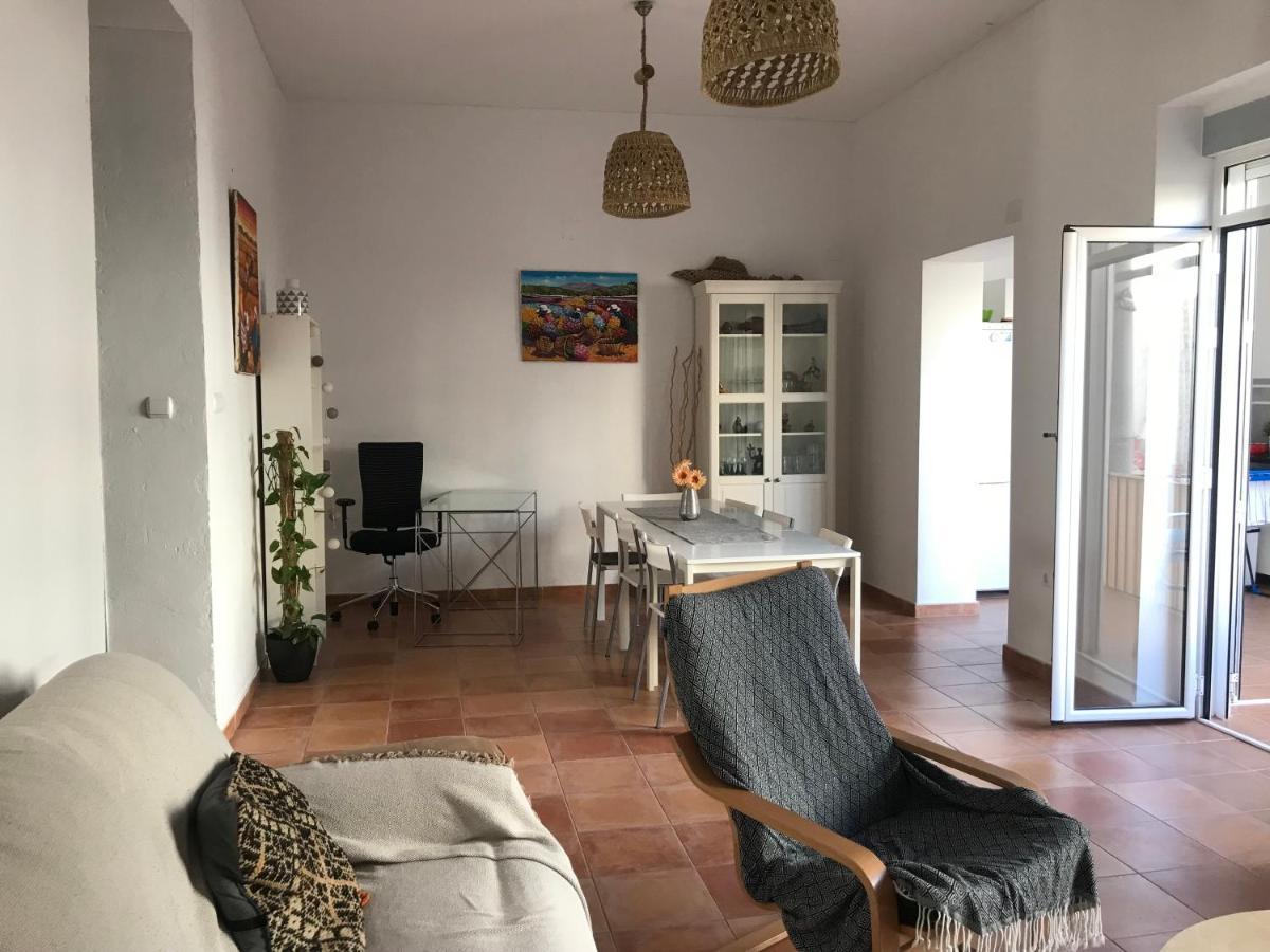 Ferienwohnung Im Zentrum Alicante Luaran gambar